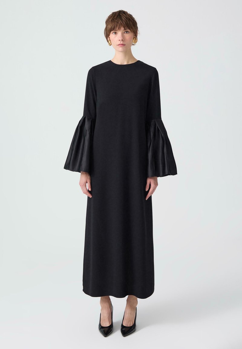 Touché Privé TAFFETA SLEEVE DETAILED - Maxi šaty - black