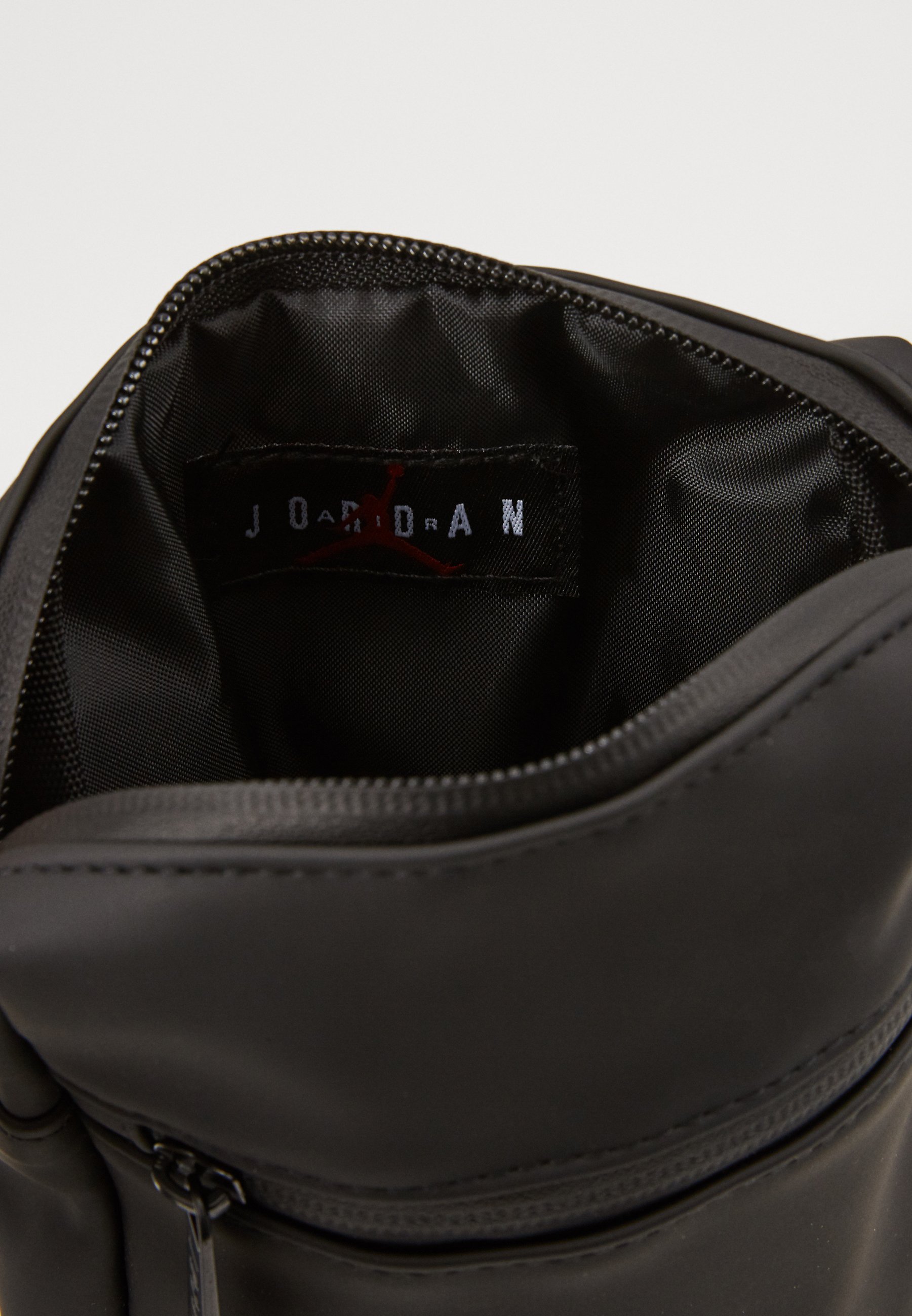 jordan merge festival bag