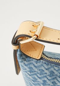 Call it Spring DELILAHH - Skulderveske - denim