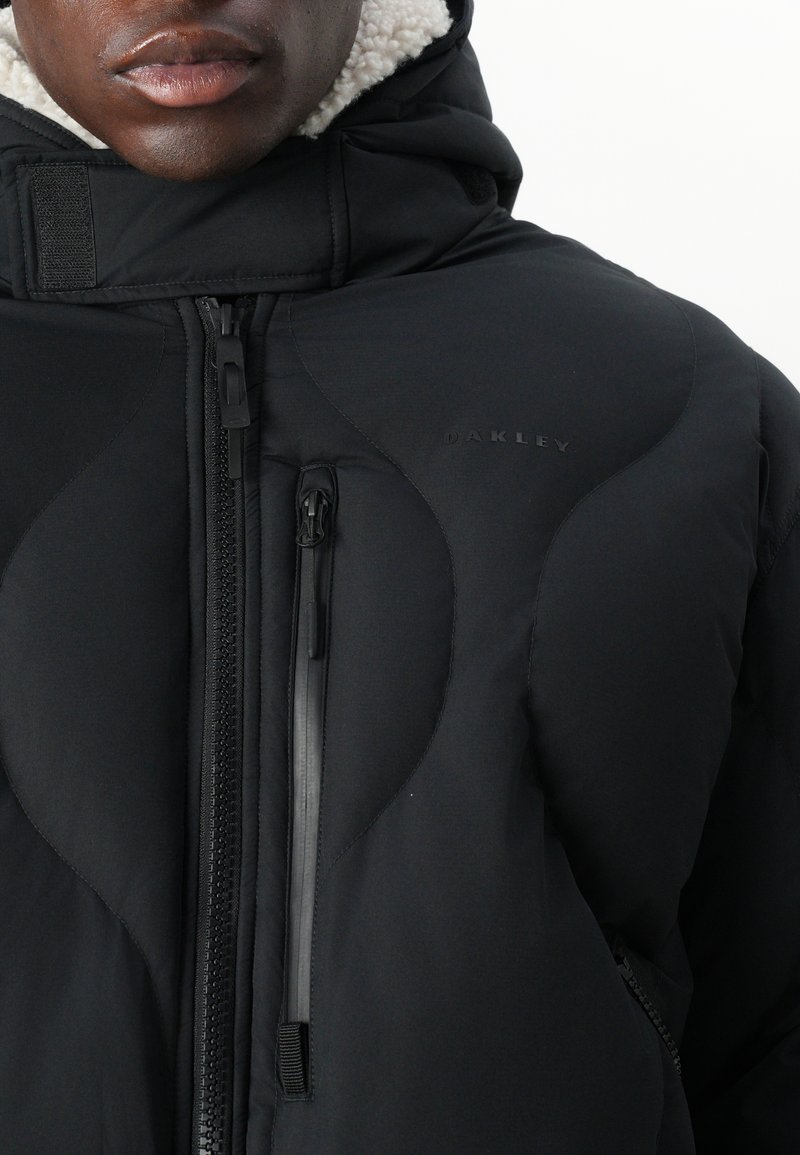 Oakley URBAN SLOPE PUFFER JACKET - Giacca invernale - blackout