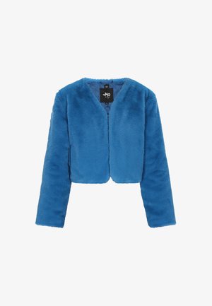 Izgriezta zilā mākslīgā kažokādā izstrādāta jaka ar garām piedurknēm, noapaļotu kakla izgriezumu un priekšējo rāvējslēdzēju. Mīksta tekstūra un nav redzamu rakstu vai akcentu.