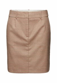 Mini-jupe beige taille haute avec petit motif à carreaux rouges et noirs, passants de ceinture et détails de couture à l'avant.