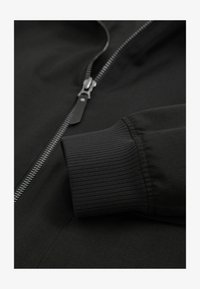 Geselecteerd, black