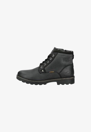 Bottines noires en cuir avec une finition lisse, fermeture à lacets, œillets en métal et semelle robuste ; arbore une marque sur le côté.