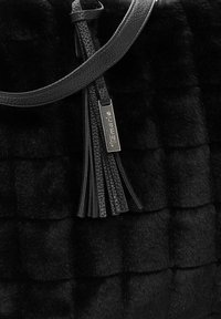 Bolsos Tamaris Para Mujer | Temporada 2025