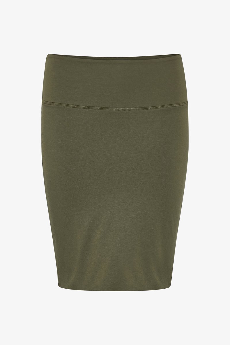 Jupe olive, longueur genou en tissu lisse et extensible. Elle présente une large ceinture élastique et un design simple et ajusté.