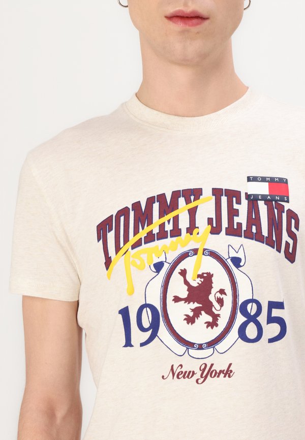 VARSITY NOVELTY TEE UNISEX - Print T-shirt - oat marl4