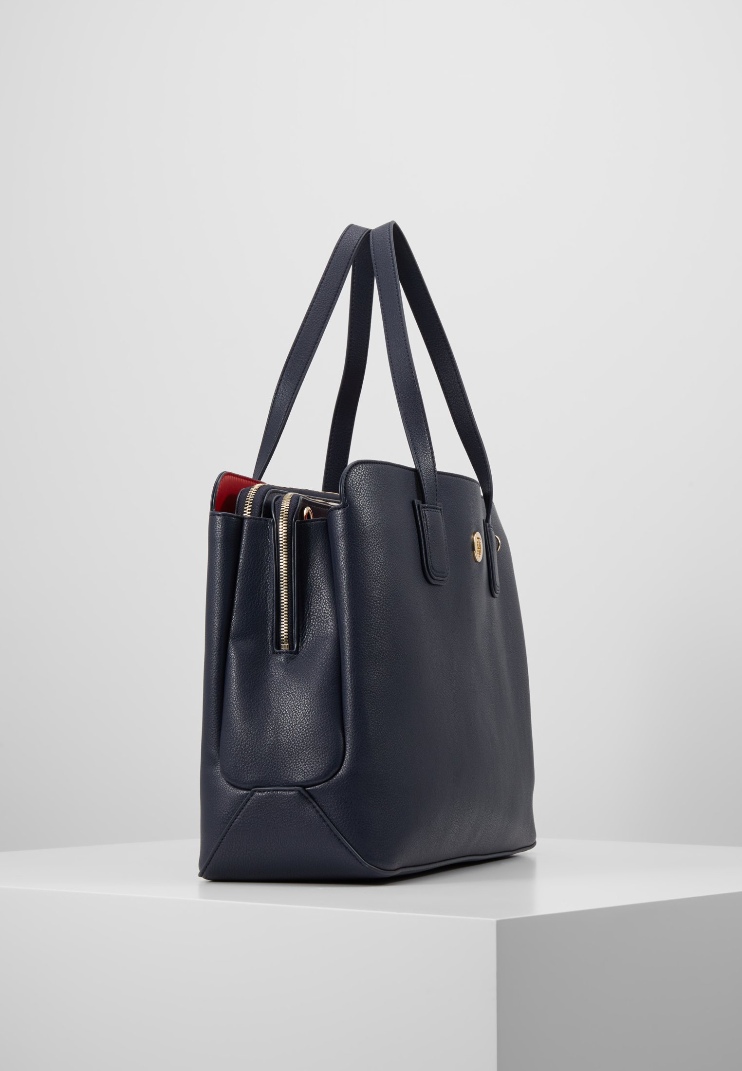 tommy hilfiger charming work bag set