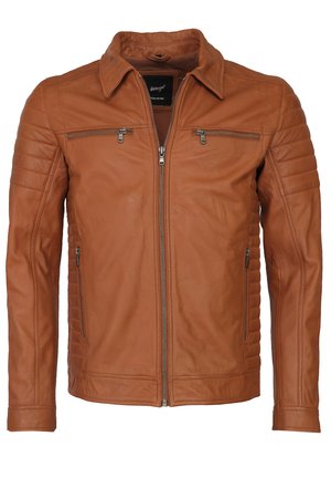 Braune Lederjacke mit einem Reißverschluss vorne, geschlitztem Kragen, zwei Reißverschlusstaschen auf der Brust und gerippten Akzenten an den Schultern. Glatte Textur.