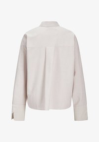 Selected, mauve shadows