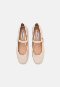 Steve Madden SESSILY - Classic heels - bone