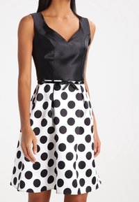 Dorothy Perkins Day dress - black