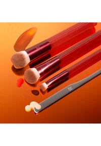 Real Techniques SOLAR POWER GOLDEN HOUR GLOW BASE SET - Pinsel-Set