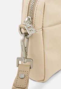 Bogner SCHULTER KLOSTERS SITA - Torba čez telo - beige