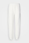 XF5244_70V - Pantaloni sportivi - flour