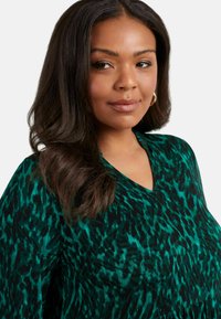 Live Unlimited London LEOPARD NEHRU COLLAR MIDI  - Trikoomekko - green
