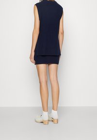 DESIGNERS REMIX Sweter