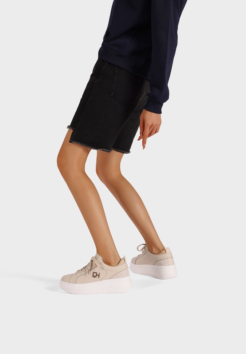 Queen Helena Sneakers basse - beige