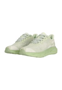 Scarpe sportive leggere con tomaia in mesh bianco e un design verde texturizzato, abbinate a una suola verde spessa e ammortizzata.