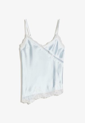 Hellblaues Satin-Camisole mit Spitzenbesatz entlang des Ausschnitts und Saums, ausgestattet mit dünnen, verstellbaren Schulterträgern.