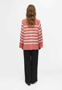 Object Strickpullover - georgia peach