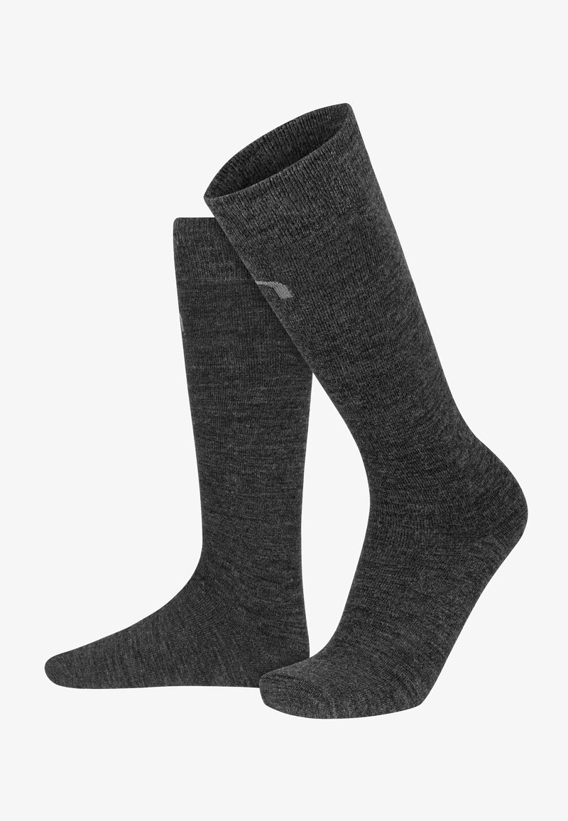 Graue Socken aus einem strukturierten Stoff, in Knöchelhöhe, mit einer glatten Zehennaht und einem dezenten Markenlogo an der Seite.