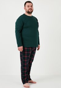 Buratti PLUS SIZE SET - Pidžaamakomplekt - green
