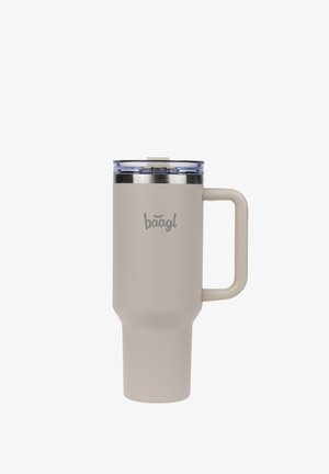 Beiger isolierter Reisebecher mit Griff, transparentem Plastikdeckel und "baāgl" Logo auf der Vorderseite.