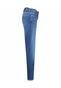 Jeans ajustados azul con efecto desgastado, con bolsillo frontal y etiqueta de marca en la cinturilla, mostrados de lado sobre un fondo blanco.