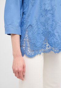 Eterna SCHLUPFBLUSE - LOOSE FIT - Camicetta - azurblau