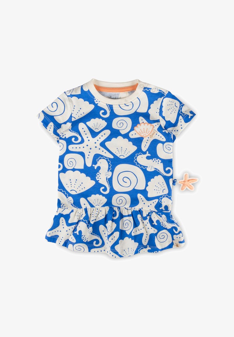 Robe bleu et blanc pour tout-petit avec des motifs de la vie marine comprenant étoiles de mer, hippocampes et coquillages, avec un ourlet à volants et une petite étoile de mer en tissu sur le côté.