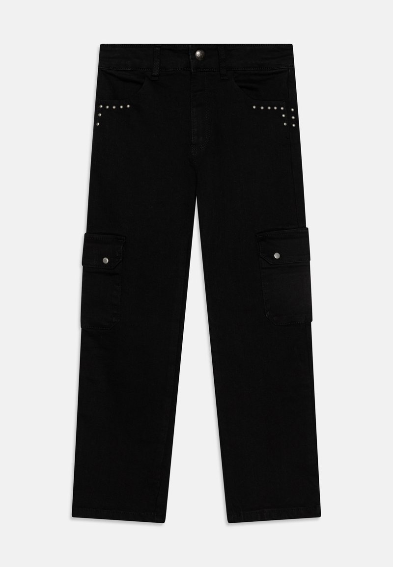Schwarze Cargo-Hosen aus Denim mit Druckknopfverschluss, seitlichen Taschen und metallischen Nieten auf der Vorderseite für zusätzliche Details.