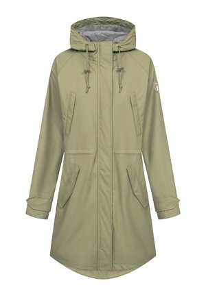 Dlouhý olivově zelený voděodolný kabát s kapucí, předním zipem, nastavitelnými stahovacími šňůrkami, klopovými kapsami a dlouhými rukávy s detaily na manžetách.