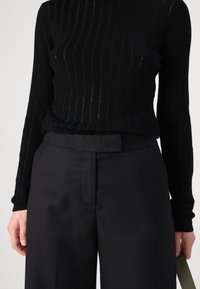 GANT STRAIGHT PANTS - Nadrágok - black