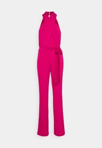 Fuchsia jumpsuit met een mouwloos ontwerp, wikkelnek en een gestrikt taille detail. De stof is glad met een lichte rek en flared benen.