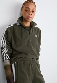 adidas Originals HALF ZIP - Pulover iz flisa - shadow olive