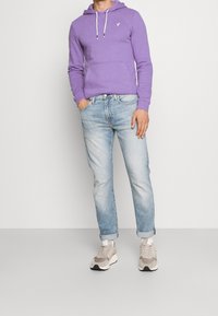Pier One Felpa con cappuccio - purple