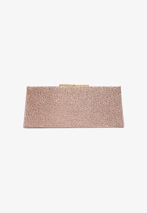 Rechthoekige roze clutch tas bedekt met kleine ronde strass-steentjes met een sluiting in gouden tint aan de bovenkant.