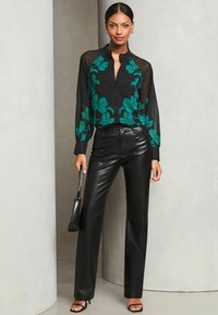 Lipsy LONG SLEEVE GRANDAD COLLAR - Blúzka - black
