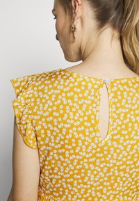JoJo Maman Bébé Blusa - yellow