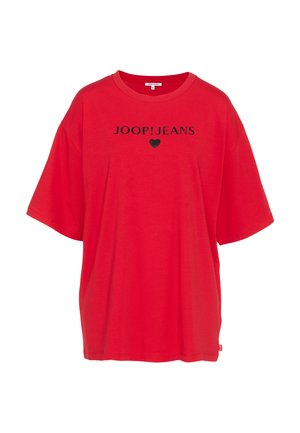Rotes, übergroßes T-Shirt aus Baumwolle mit rundem Halsausschnitt und kurzen Ärmeln. Aufdruck "JOOP! JEANS" und Herzgrafik in Schwarz.