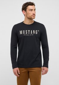Mustang STYLE ASHEVILLE - Hosszú ujjú felső - schwarz