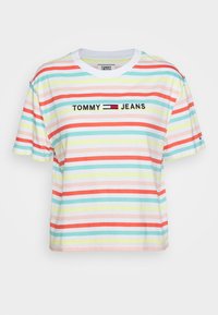 Korte mouwen, T-shirt met ronde hals in pasteltinten met horizontale strepen, met het zwarte logo "TOMMY JEANS" centraal op de borst.