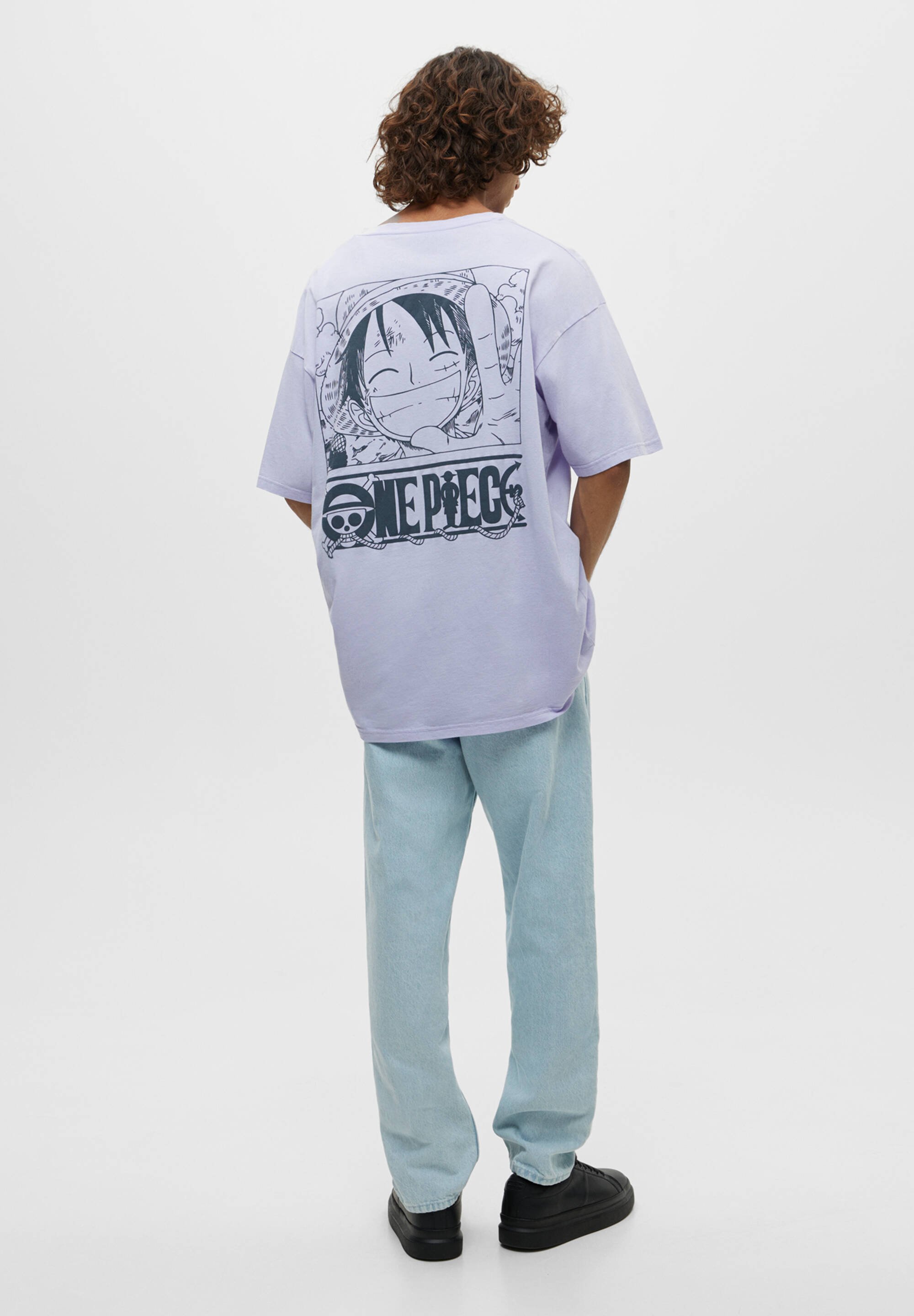 pull and bear anime shirt