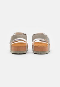 Gioseppo TREDEGAR UNISEX - Sandalias - piedra