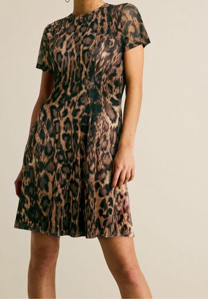 Day dress - brown