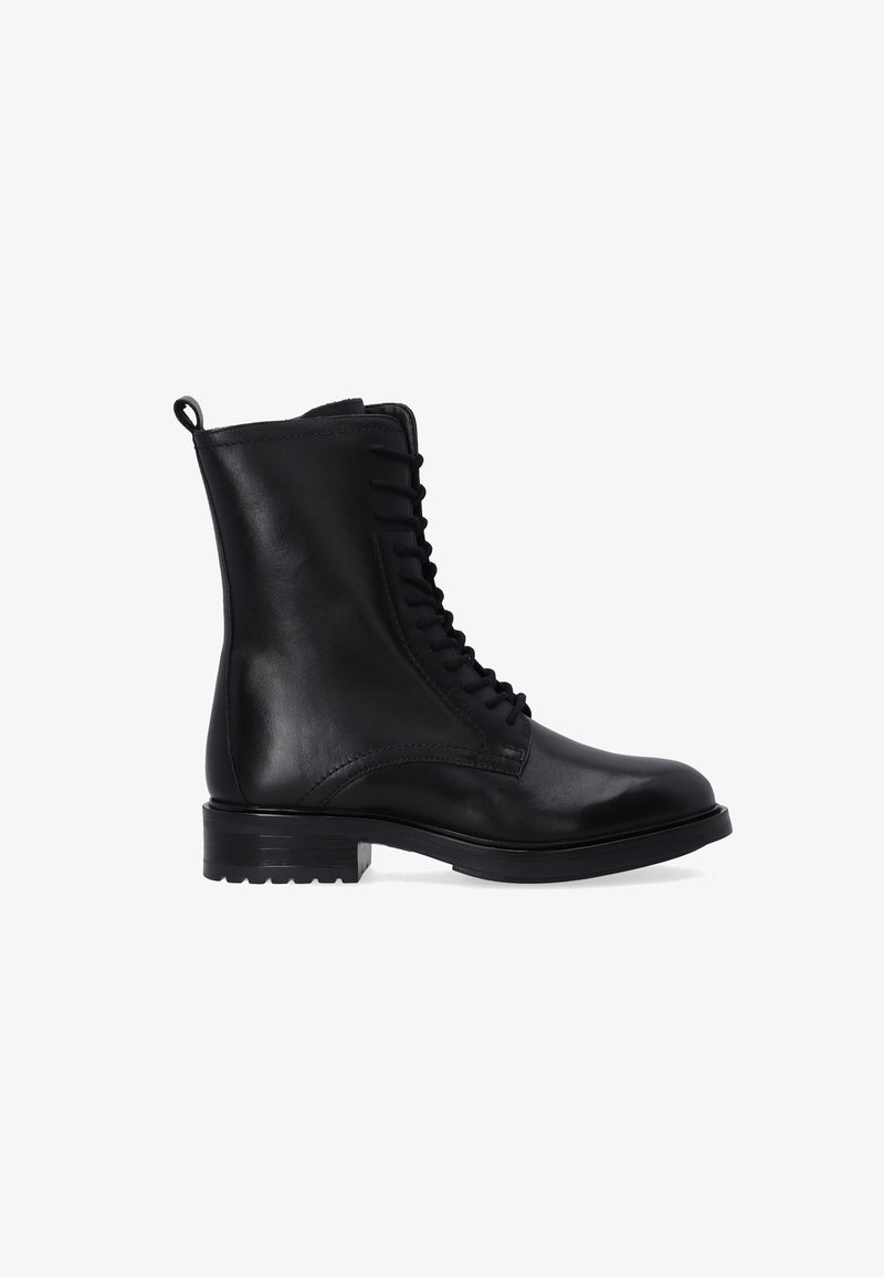 Bottine noire en cuir à lacets avec talon bas et languette à l'arrière, vue de côté droit sur fond blanc.