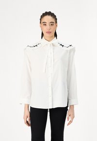 Sister Jane BONNIE BOW SHIRT - Gombos blúz - white
