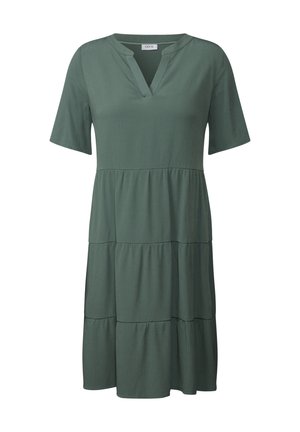 Groene jurk tot de knie met korte mouwen, V-hals en een gelaagd ontwerp. Gemaakt van textiel met een gestructureerde stof en subtiele horizontale lijnen.