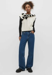 Stradivarius CABLE - Strickpullover - beige